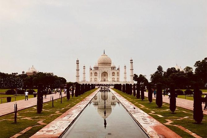 1 day Luxury Sunrise Taj Mahal Tour by Private Car - The private drive from Gurugram or Faridabad