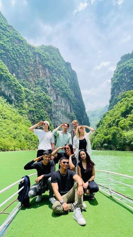 2-day Motorbike Ha Giang Loop Luxury Tour With Easy Rider - A private room in Dong Van