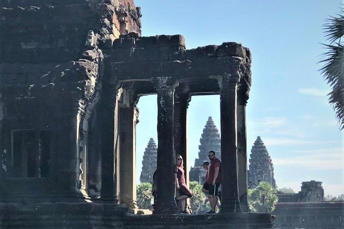 2 Days Exclusive Temple Highlights with Sunset and Sunrise Tour - Guides, drivers, and the comfort details