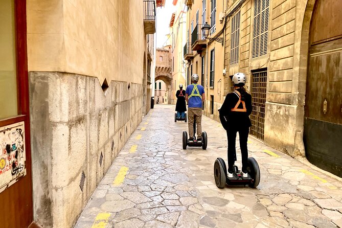 2 Hour Deluxe Segway Tour of Palma - Crowds, traffic, and hearing the guide