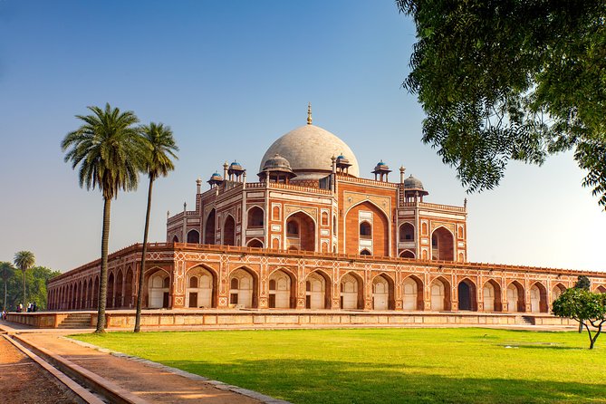 3-Days Private Golden Triangle Tour: Delhi, Agra & Jaipur by Car - The Taj Mahal at sunrise