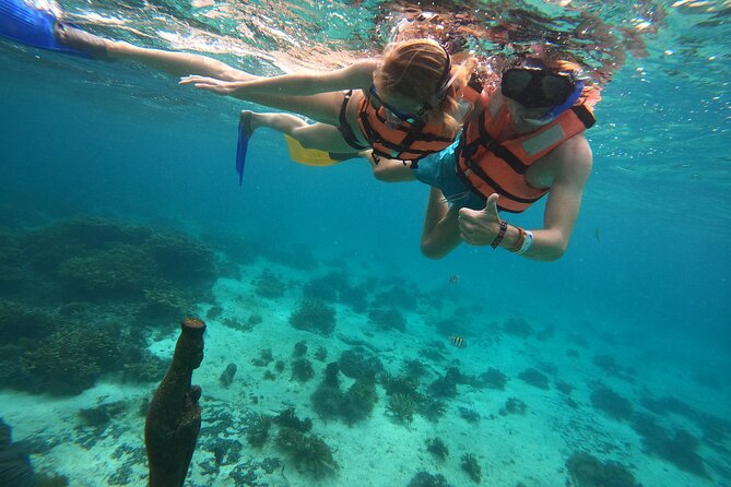 3 Hours VIP Semiprivate Tour Isla Mujeres Full Snorkeling Experience - What the boat feels like in real use