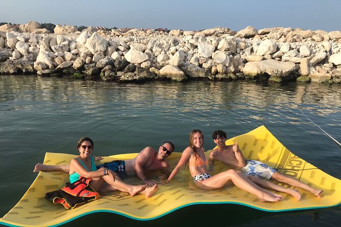 4H Luxury 44' Catamaran All-Inclusive in Tulum & Playa del Carmen - A closer look at the onboard service