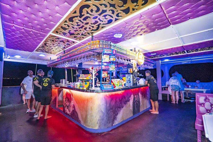 Alanya: All Inclusive Sunset Cruise on a Luxury Boat - Who will enjoy this cruise most