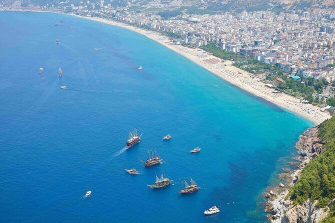 Alanya: Luxury Pirate Boat Tour with Foam Party - The boat, the crowd, and comfort