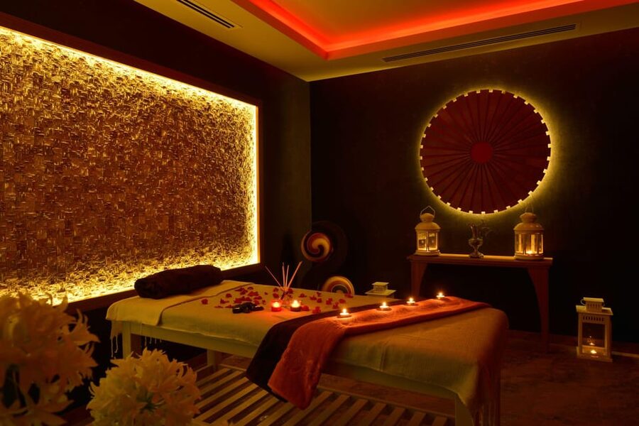 Alanya: Luxury Turkish Bath and Spa Experience - The sauna and warm marble beginning