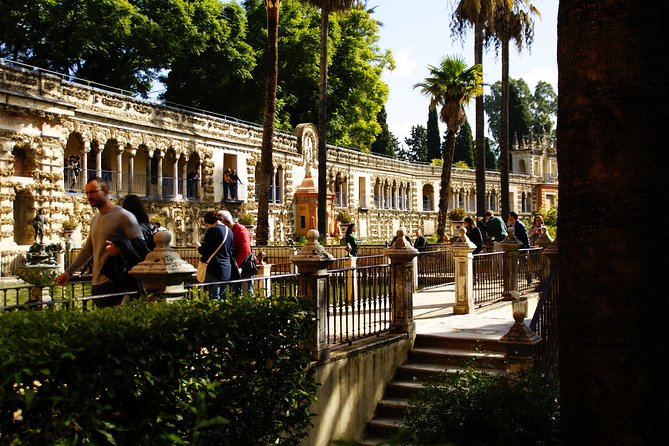Alcazar of Seville Exclusive Group, max. 9 travelers - Fifteen minutes among the Alcázar gardens