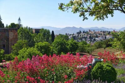 Alhambra & Generalife Skip the Line Premium Tour including Nasrid Palaces