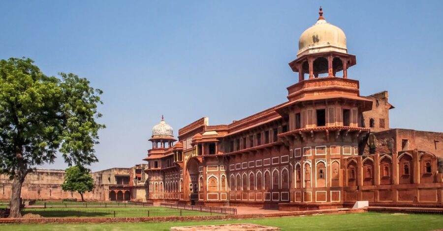 All Inclusive Private Taj Mahal Luxury Tour from Delhi - The guide and driver make the real difference