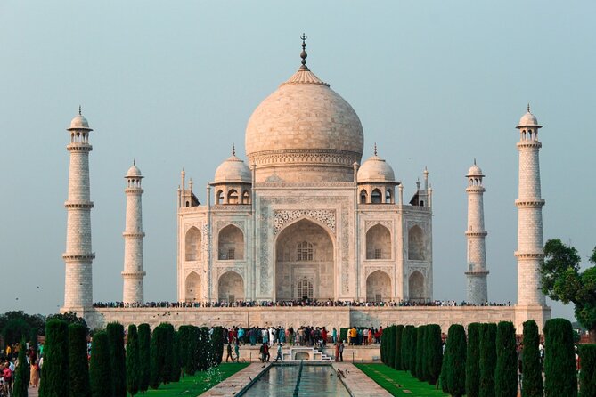 All Inclusive Private Taj Mahal Luxury Tour from Delhi by Car - How the private car and group sizes work