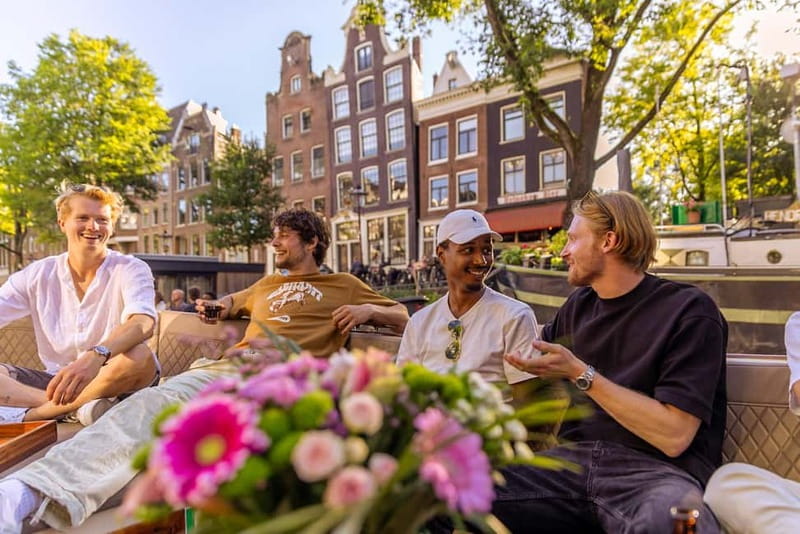 Amsterdam: 2-Hour Luxury Canal Cruise with Snacks & Drinks - Oosterdock, Sea Palace, and Oudeschans