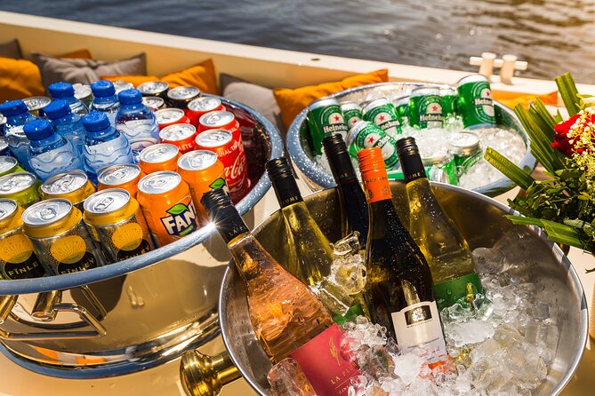 Amsterdam Classic Saloon Boat Canal Cruise with Live Guide - The Golden Bend and the grand Herengracht