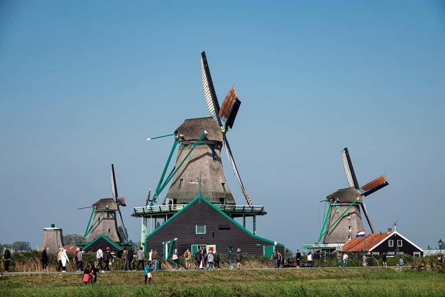 Amsterdam: Explore Zaanse Schans: Half-Day Luxury Coach Trip - Why Zaanse Schans makes an easy half-day from Amsterdam