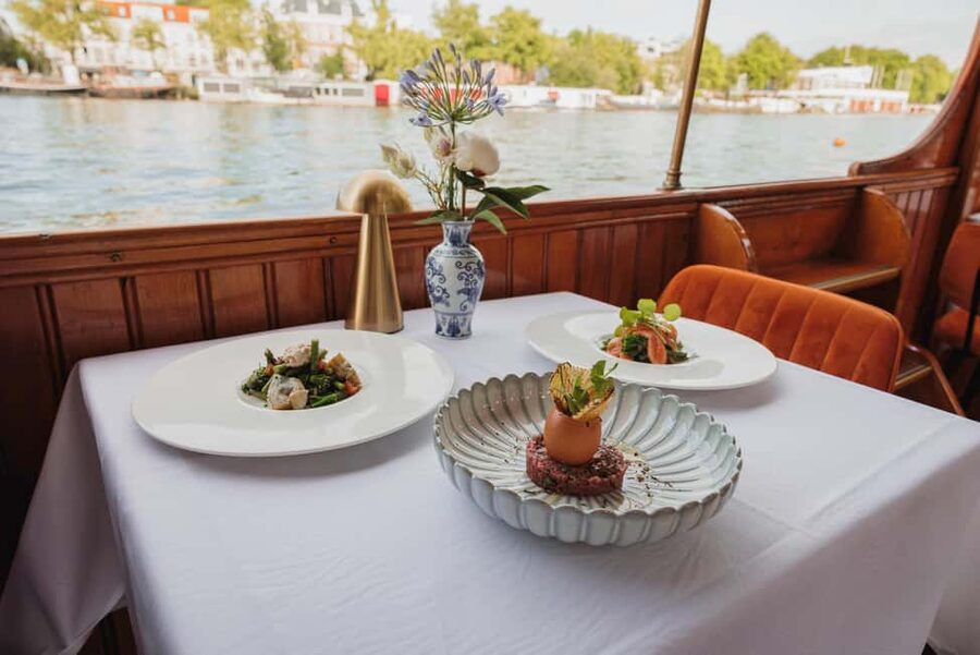 Amsterdam: High-End 3-Course Dinner Canal Cruise - Canal Views Instead of a Full History Lesson