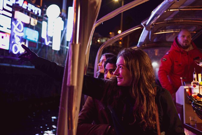 Amsterdam Light Festival: Canal Cruise + Bite & Unlimited Drinks - Who will enjoy this canal cruise