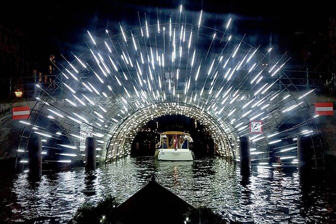 Amsterdam Light Festival: Canal Cruise + Snack & Unlimited Drinks - Seeing Amsterdam’s Light Festival from the canal