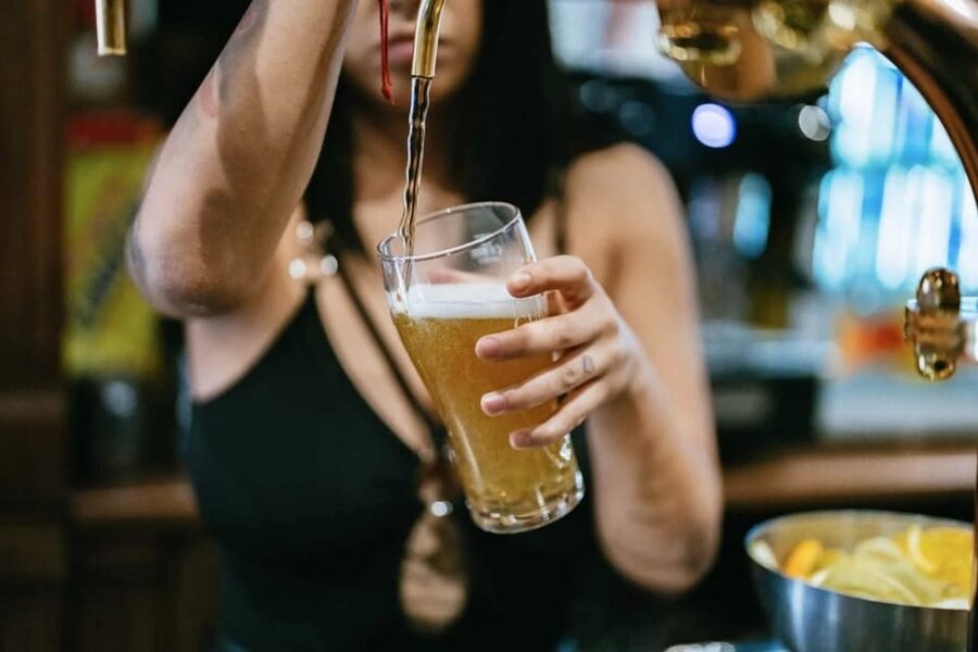 Amsterdam: Ludwig's Red Light Pub Crawl with VIP Club Entry - Practical advice before you book