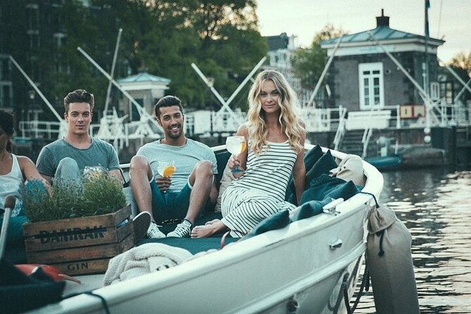 Amsterdam: Luxury Boat Cruise Unlimited Cocktails, Beers & Wines - Is $34.18 good value?