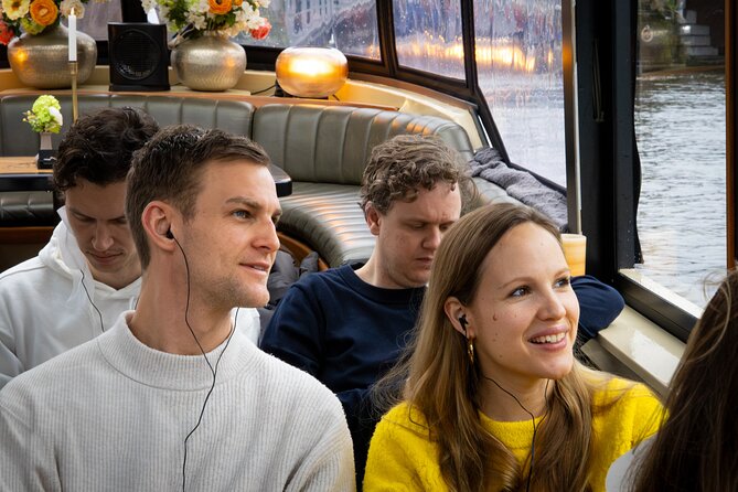 Amsterdam: Luxury Canal Cruise with Historic VR Experience - Seeing modern Amsterdam before the headset goes on