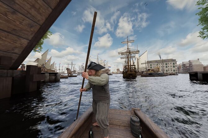 Amsterdam: Luxury Canal Cruise with Historic VR Experience - Comfort, drinks, and the pace of the ride