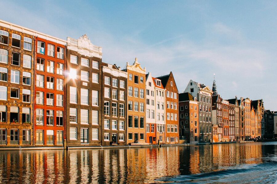 Amsterdam: Luxury Private Boat Tour - Picking up along the Singelgracht