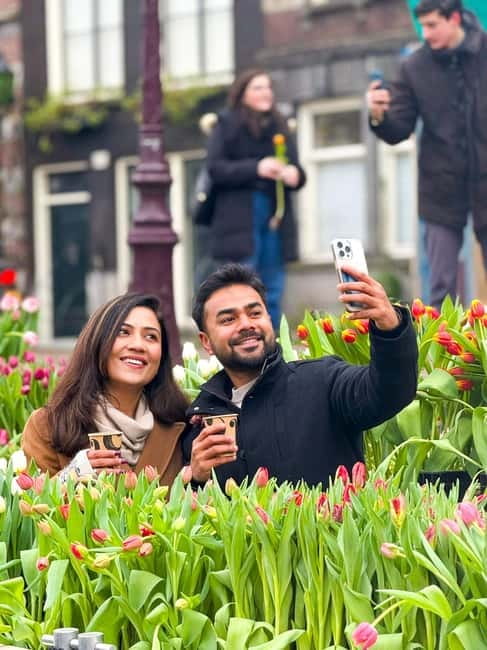 Amsterdam: Premium Tulip Boat Canal Tour - Who will enjoy this canal cruise most