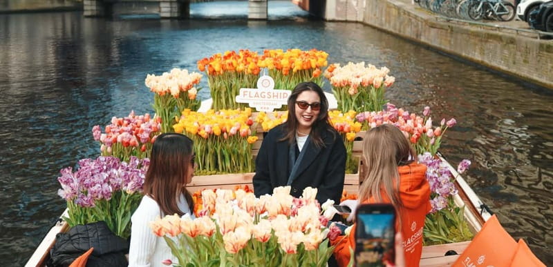Amsterdam: Premium Tulip Boat Canal Tour - The Golden Bend and Amsterdam’s grand canal houses