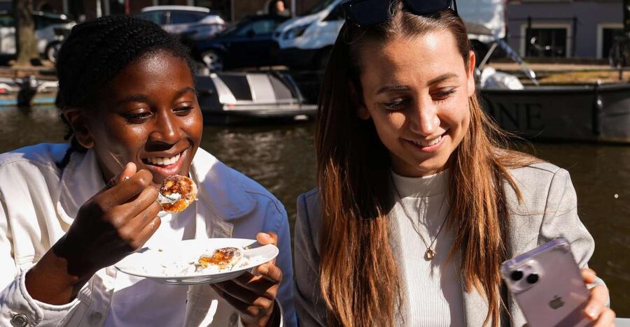 Amsterdam: Private Luxury Cruise with BBQ and Drinks - Key points to know before booking