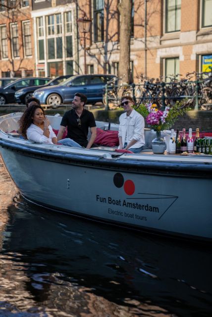 Amsterdam: Private Luxury Cruise with BBQ and Drinks - What the two-hour cruise feels like