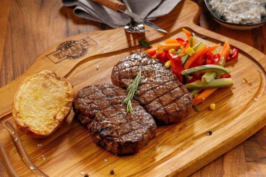 Amsterdam: Private Luxury Cruise with BBQ and Drinks - Boarding near Leidsebrug
