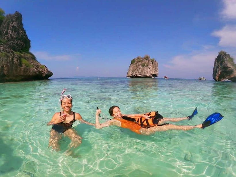 Ao Nang: Premium 4 Islands Snorkeling Tour by Speedboat - Chicken Island’s famous rock profile
