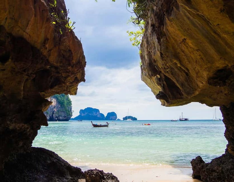 Ao Nang: Premium 4 Islands Snorkeling Tour by Speedboat - Poda Island lunch and two hours on the beach