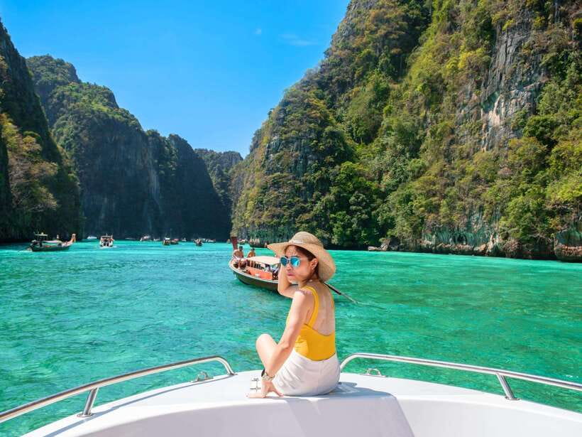 Ao Nang: Premium 4 Islands Snorkeling Tour by Speedboat - Phra Nang Cave Beach and the morning swim