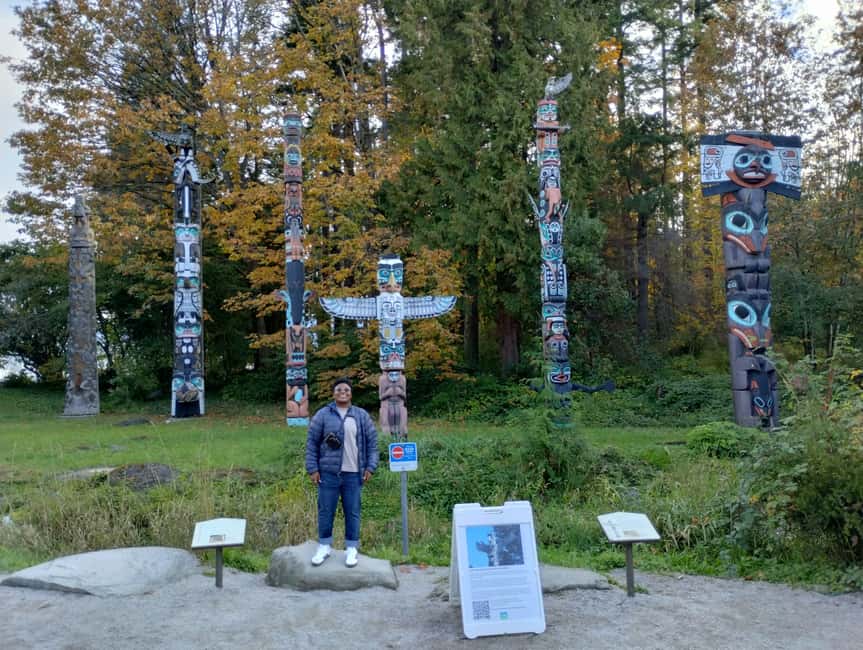 Aquarium & StanleyPark+20 Gem Spots+City/Vip Car+Small Group - Gardens, buildings, and the park’s small details