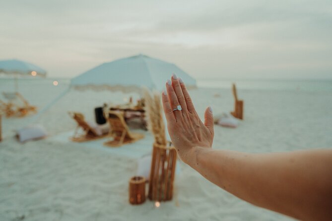 Aruba Eagle Beach Romantic Sunset Picnic in a Luxury Cabana - Sunset, music, and the Eagle Beach view