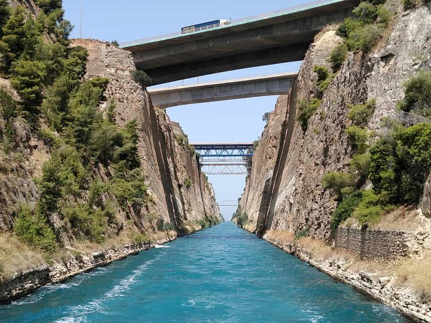 Athens: Corinth Canal, Mycenae & Nafplio Premium Guided Tour - Through the Lion Gate and into the citadel