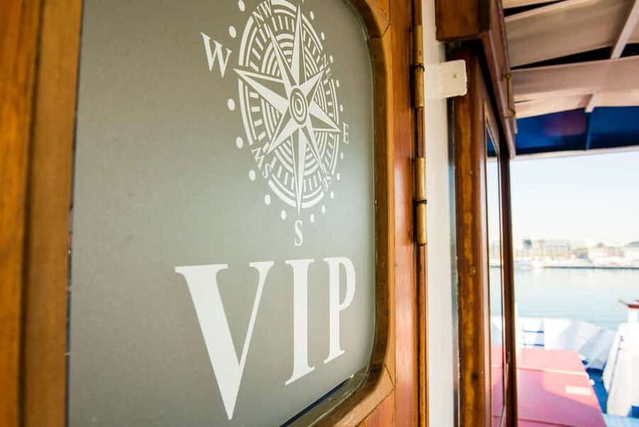 Athens: VIP Swimming Cruise to three islands - A swimming day that leaves Athens behind