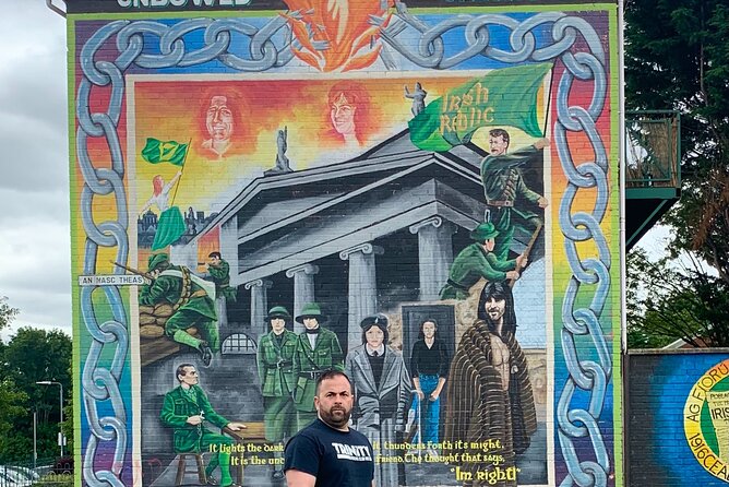 Award Winning Exclusive 2 Hr Private Belfast Black Taxi Cab Tour - Divis and the British Army presence