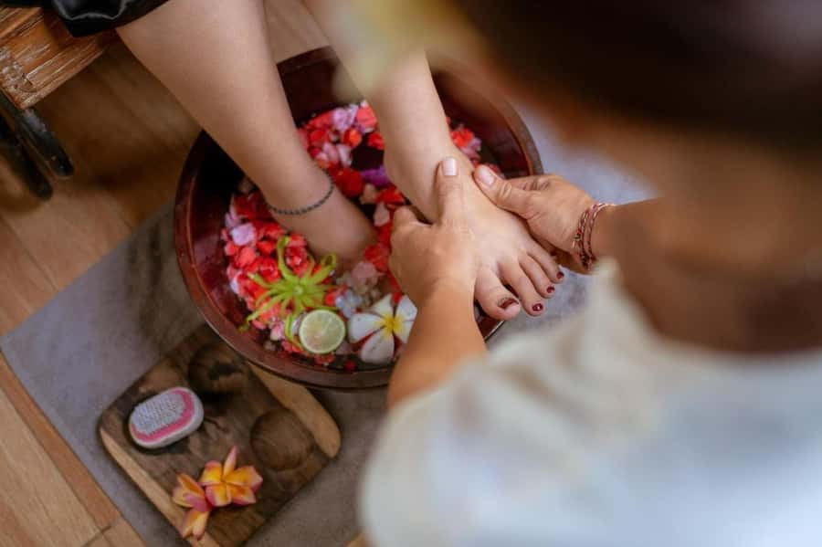 Bali: Luxury Spa Balinese Massage scrub Flower bath 2 Hour - Key points at a glance