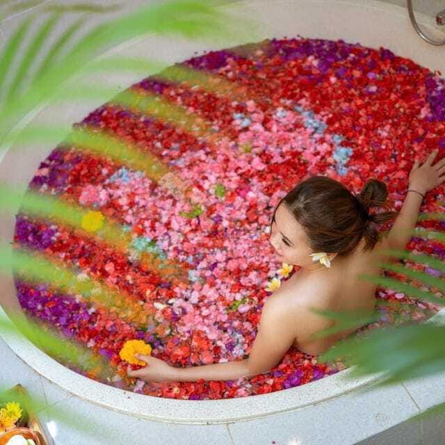 Bali: Luxury Spa Balinese Massage scrub Flower bath 2 Hour - Flower bath: a calm final chapter