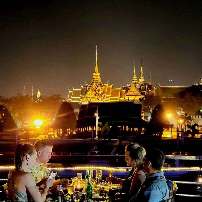 Bangkok: Luxury White Dinner Cruise Free Flow Beer and Wine - Bangkok’s Sights Along the River