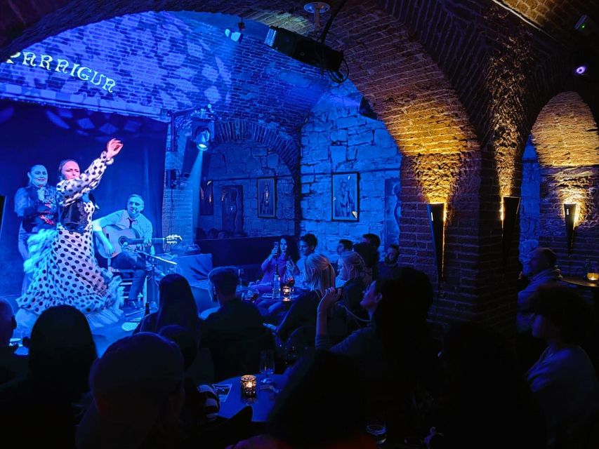 Barcelona: Exclusive Flamenco Show at El Paraigua with Drink - Seating, sound, and the view