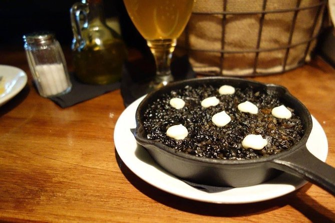 Barcelona Gothic Quarter VIP Tapas & Wine Tour - Stop one on Carrer dels Assaonadors