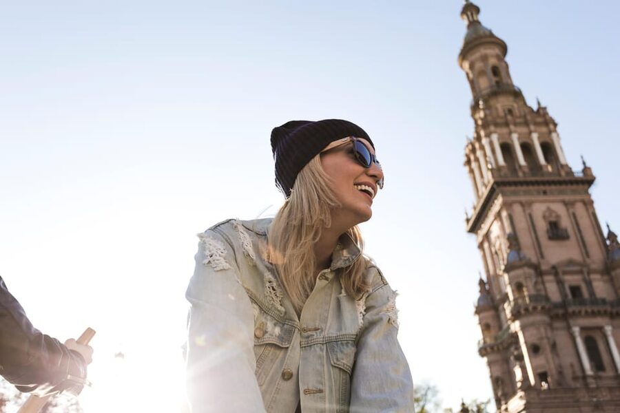 Barcelona: Photo Shoot + Exclusive Video of the Best Moments - Walking between locations