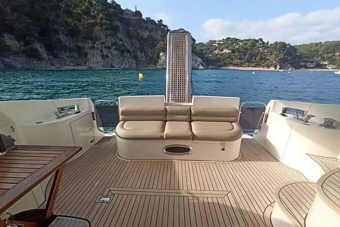 Barcelona Private Luxury Yacht Tour - Sunset changes the whole mood