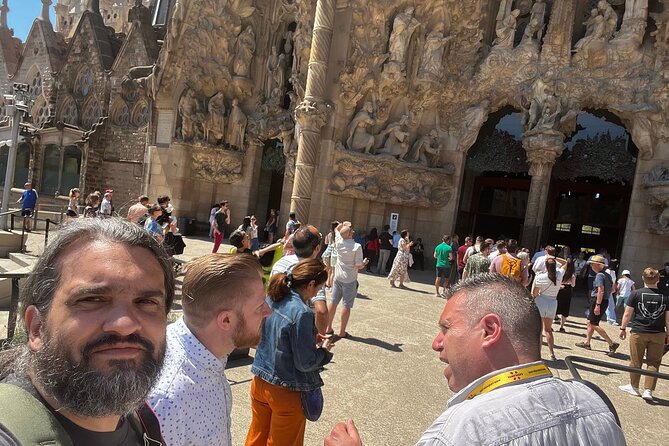 Barcelona VIP Private Tour: Sagrada Familia, Park Güell & Pedrera - The guide can shape the whole day