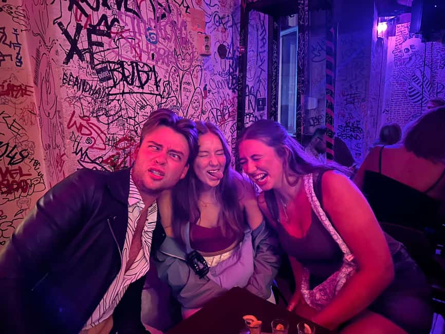 Berlin Pubcrawl: Shots, Party Games, Prices & VIP Club Entry - Key points at a glance