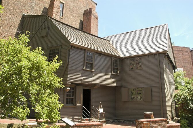 Best of Boston Combo: Harbor Cruise & VIP Freedom Trail - Granary Burying Ground and the people behind the names