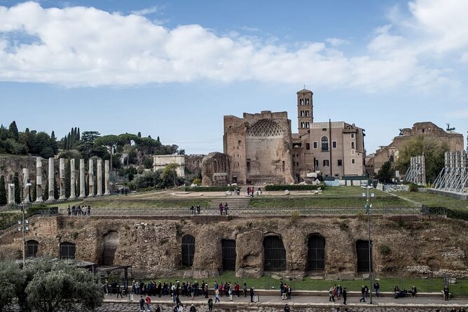 Best of Colosseum Experience: Exclusive Tour in 40 Languages - Group size, walking, and the best time to go