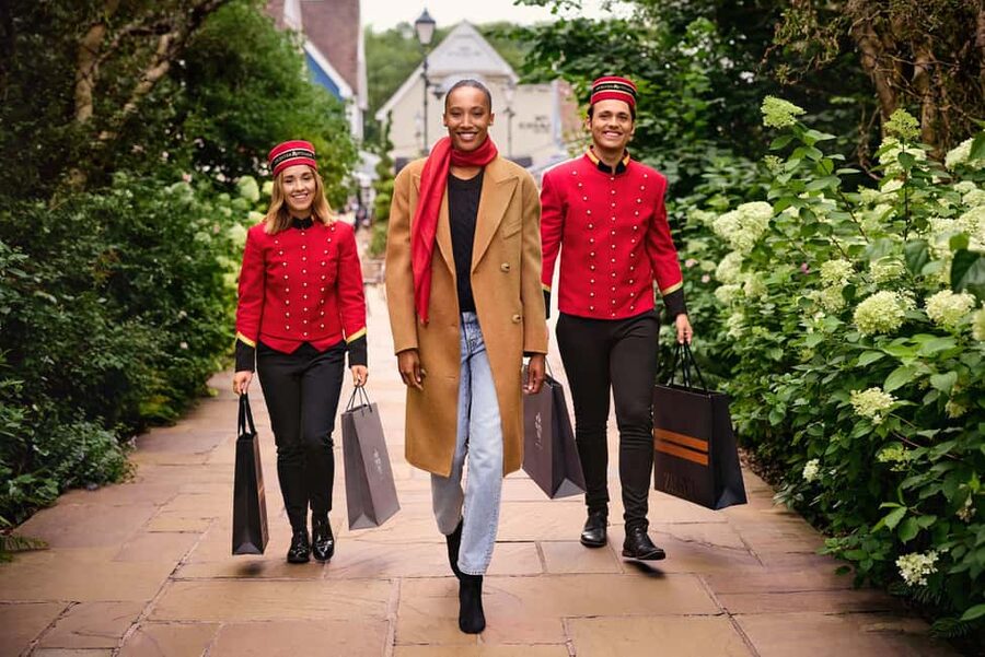 Bicester Village Shopping Trip from London with VIP Discount - What the luxury coach adds